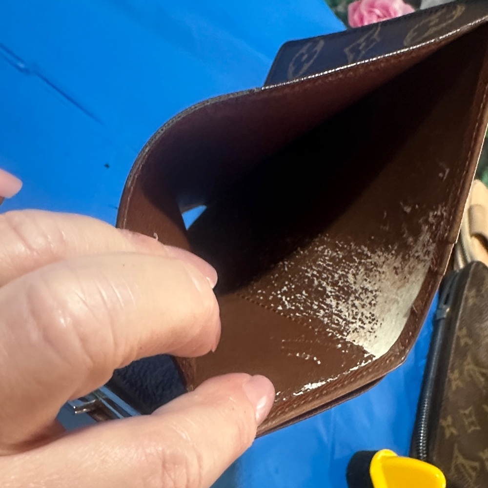 Louis Vuitton Monogram  Wallet  Brown with Gold KISS Lock - Picture 9 of 12